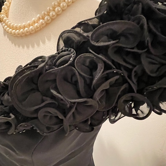 Jovani Black Dress with Unique Detailing - Picture 4 of 9